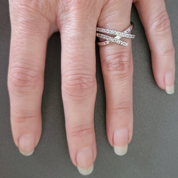 Cubic Zirconia RSC Fashion Ring EUC Silvertone - Picture 3 of 14